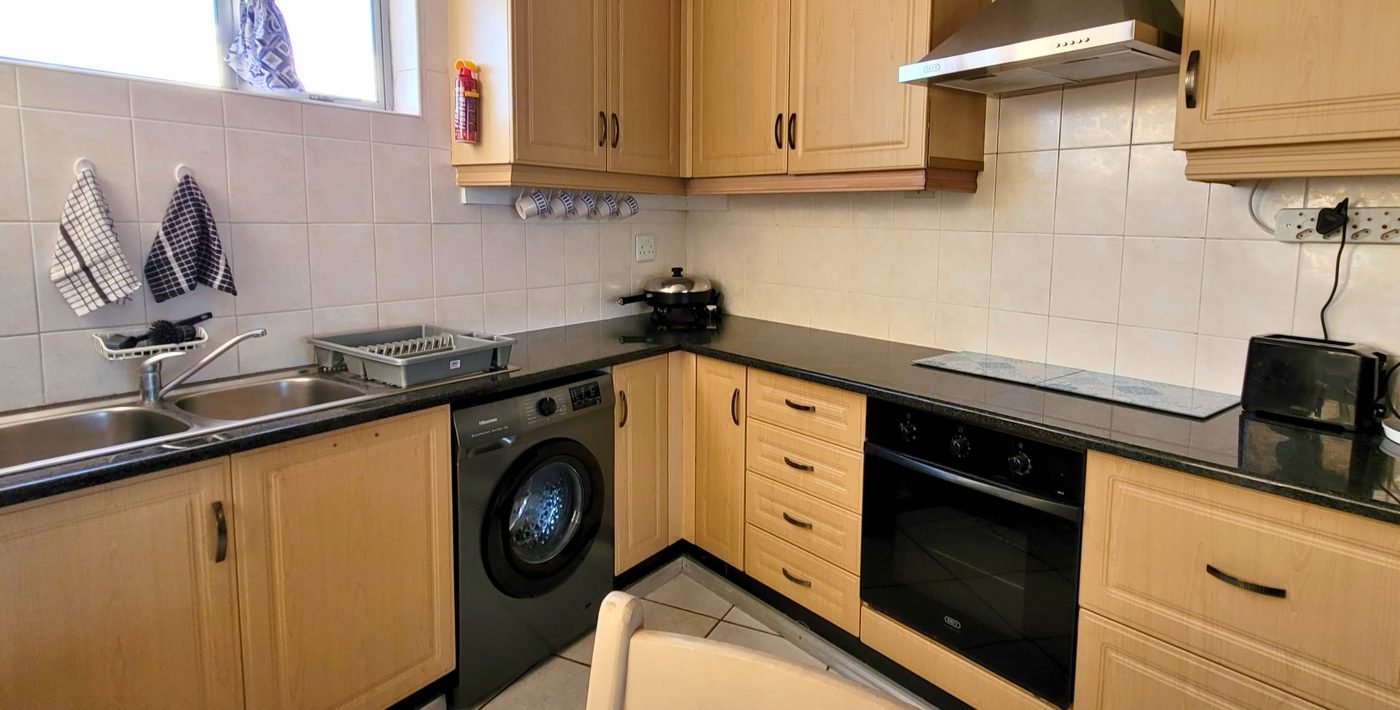 Topdeck Haven — kitchen